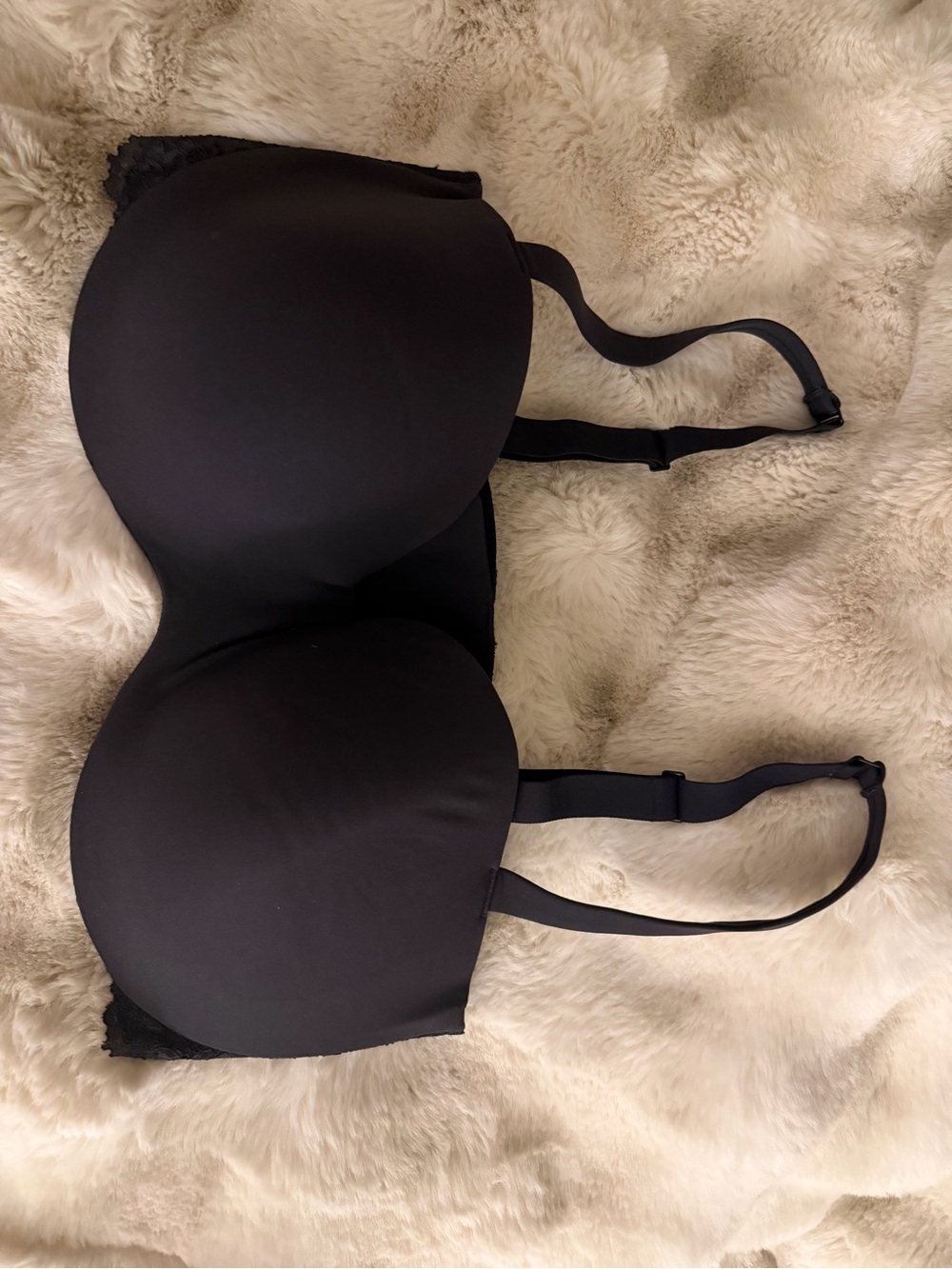 SKIMS Fits Everybody Lace Balconette Bra in Onyx
